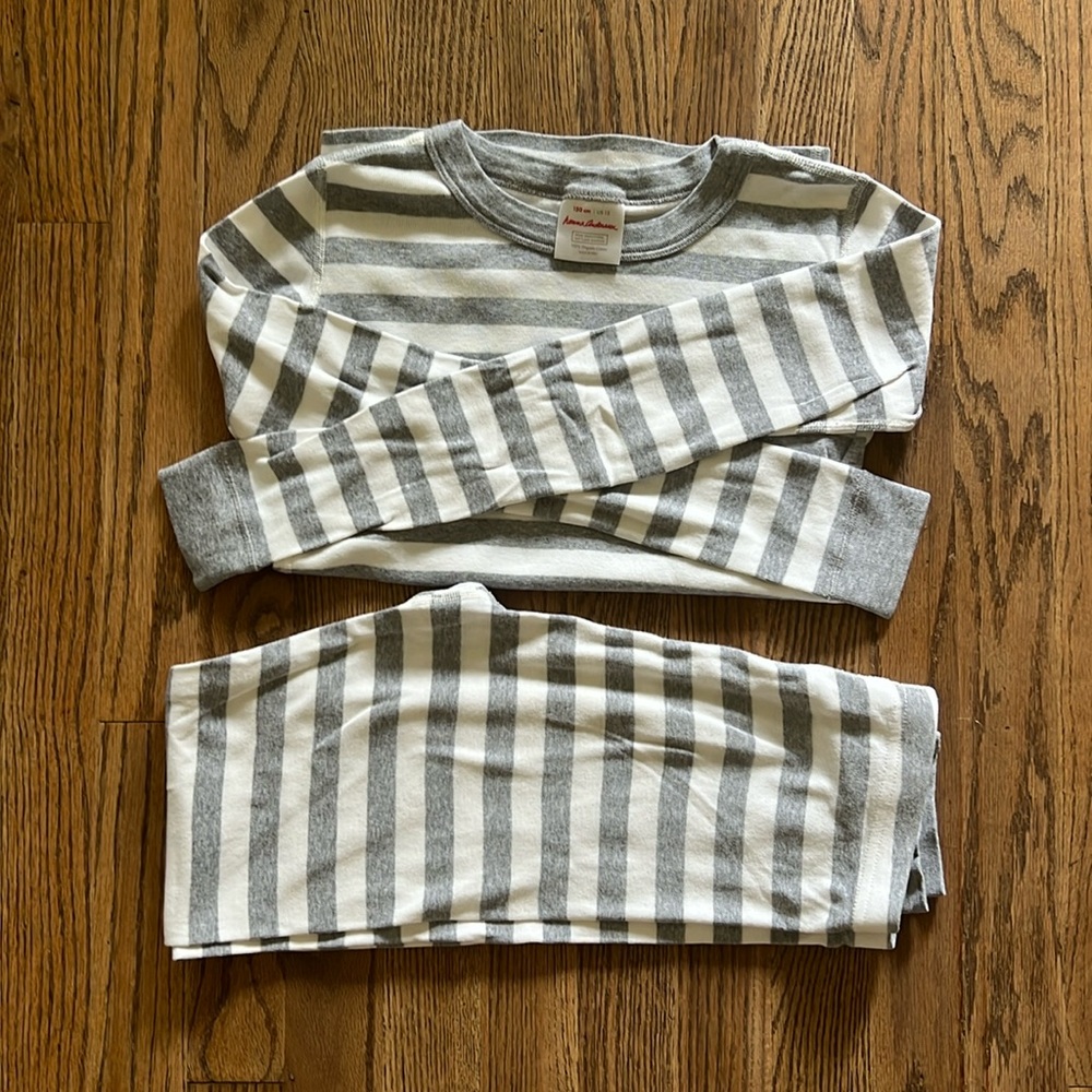 Hanna Anderson Pajamas size US 12, Gray and White